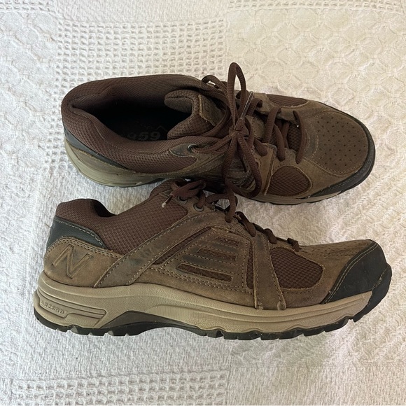 New Balance Shoes - New Balance women’s size 9 tennis shoes 959 brown neutral chunky suede hiking